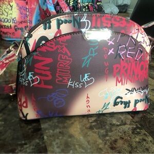 New Trendeology Brown/Cream Graffiti Crossbody Purse